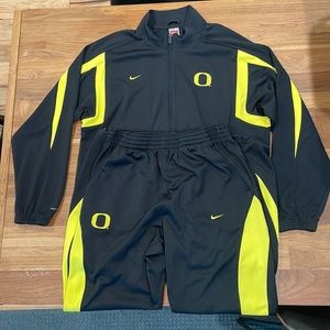 XL Nike Oregon Warmup Suit